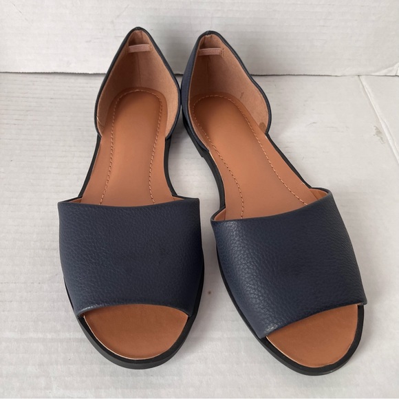 OPEN TOED NAVY FLATS - Picture 2 of 10